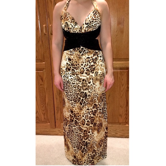 Josh & Jazz Dresses & Skirts - Evening Gown- Josh & Jazz (Size 2) *WORN ONCE*